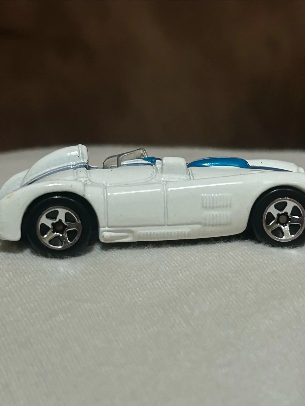 Hot Wheels Cunningham C4R White & Blue Racing Stripes Loose Diecast